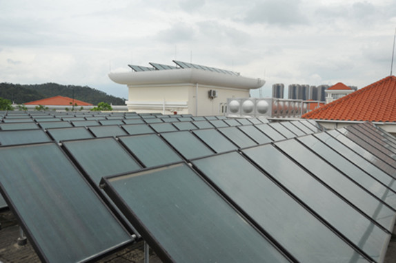 學校太陽能熱水器大興節(jié)能